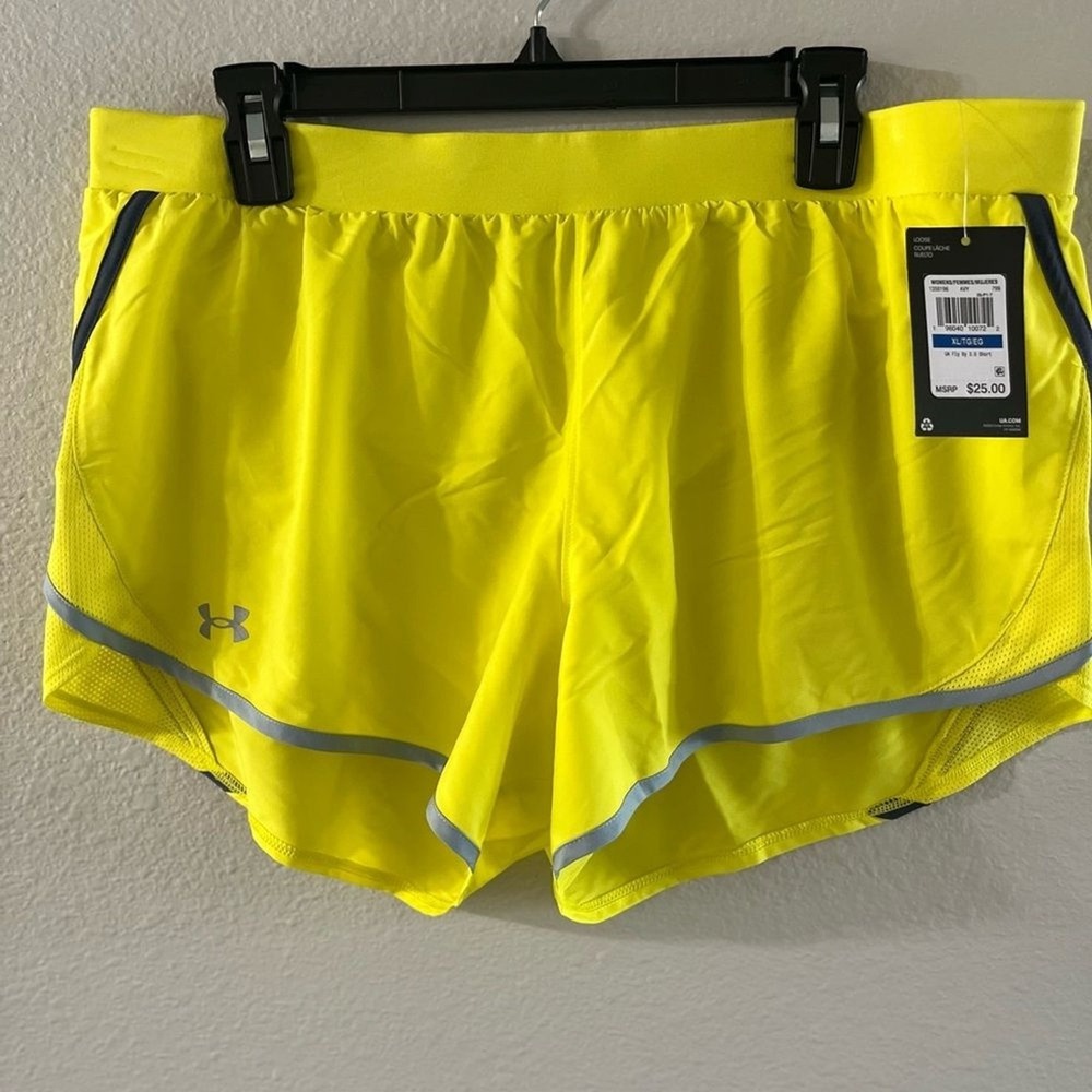 NEW Under Armour Women's SZ XL Fly By 2.0 Yellow Shorts (w/liner)